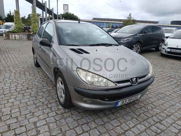 Peugeot 206 · Ano 2000