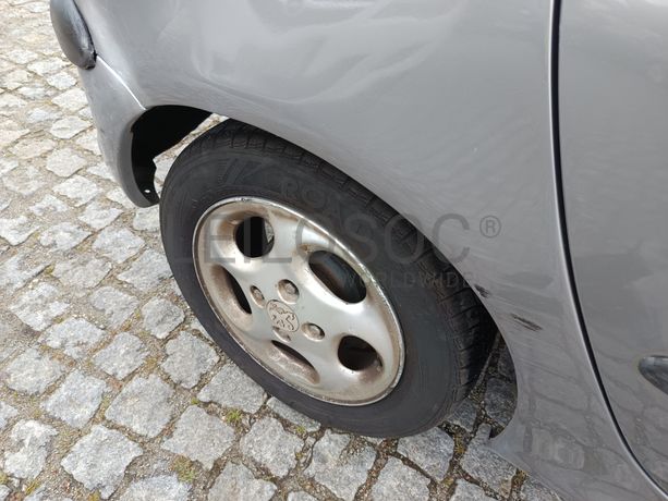 Peugeot 206 · Ano 2000