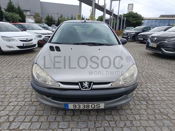 Peugeot 206 · Ano 2000