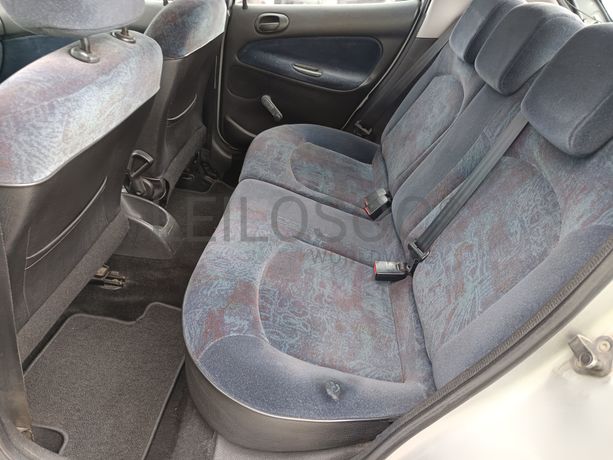 Peugeot 206 · Ano 2000