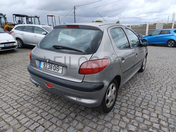 Peugeot 206 · Ano 2000