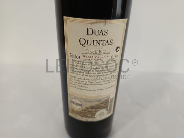 Garrafa de vinho tinto Duas Quintas Douro Reserva 2004