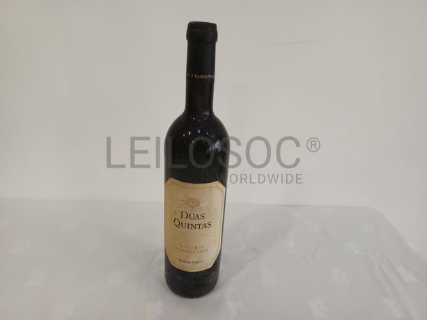 Garrafa de vinho tinto Duas Quintas Douro Reserva 2004