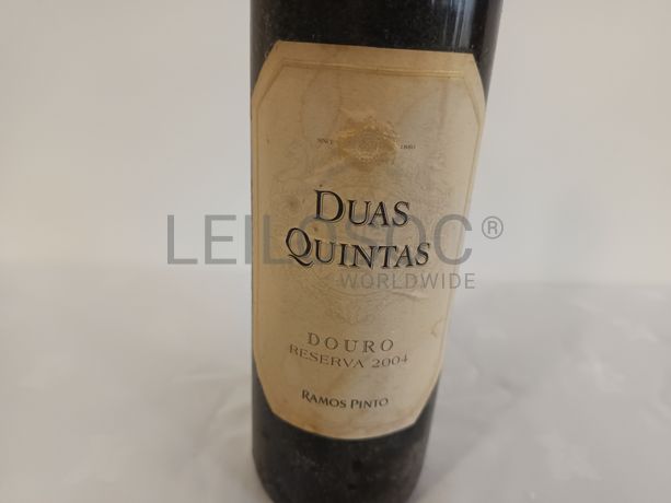 Garrafa de vinho tinto Duas Quintas Douro Reserva 2004
