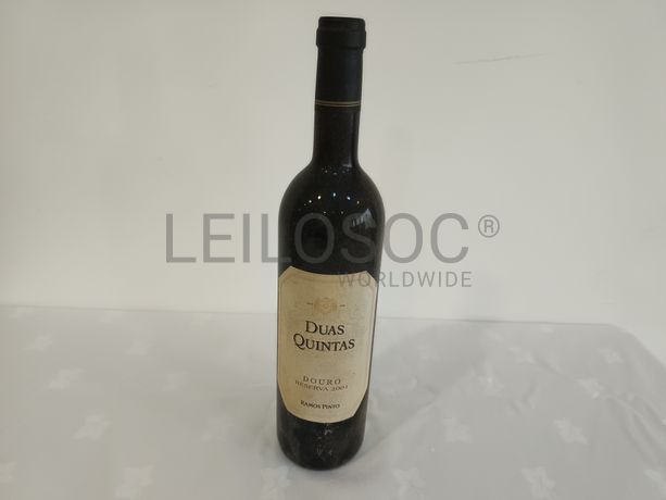 Garrafa de vinho tinto Duas Quintas Douro Reserva 2001