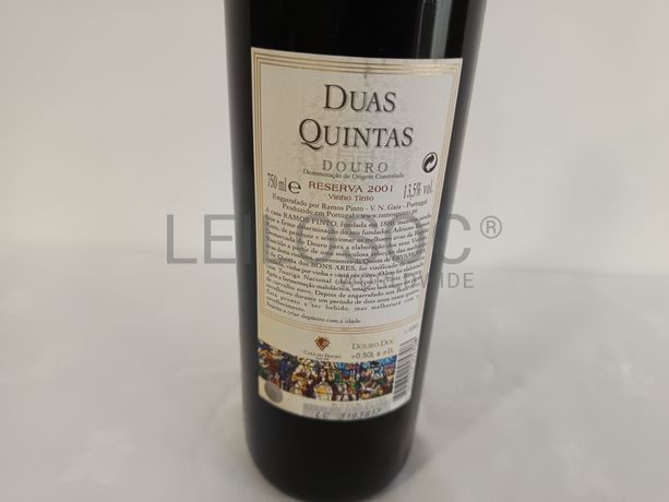 Garrafa de vinho tinto Duas Quintas Douro Reserva 2001