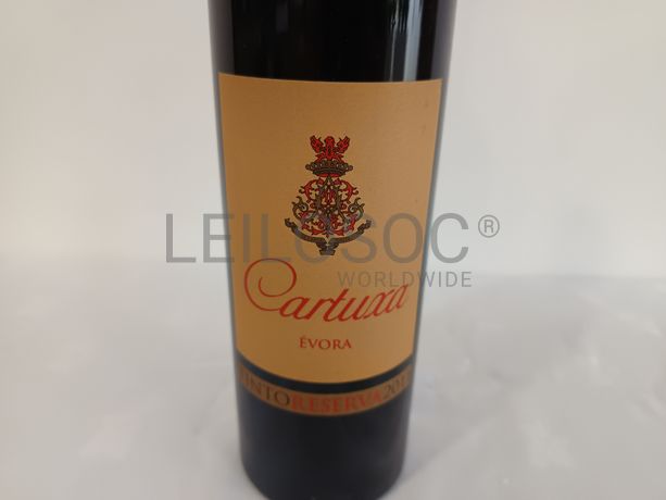 Garrafa de vinho tinto Cartuxa Reserva 2011