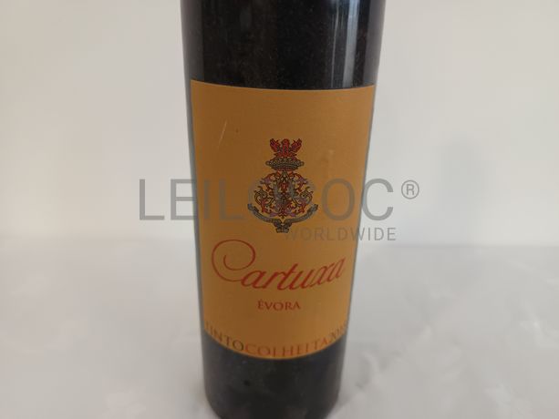 Garrafa de vinho tinto Cartuxa Reserva 2018