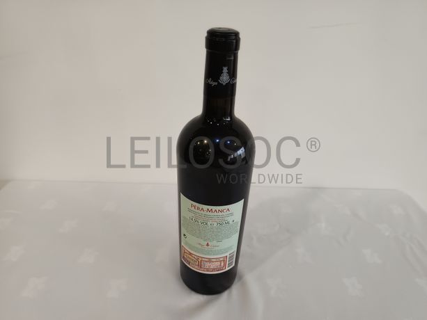 Garrafa de vinho tinto Pêra-Manca 2005