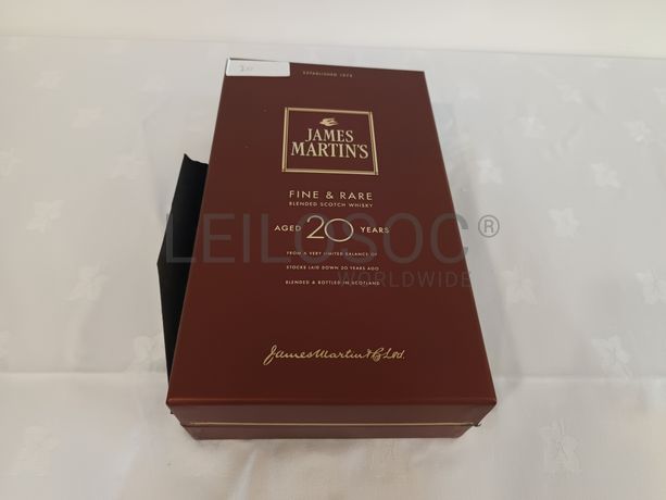 Garrafa de Whisky James Martin's 20 Anos