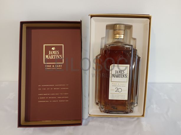 Garrafa de Whisky James Martin's 20 Anos