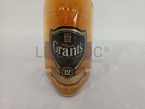 Garrafa de Whisky Grant's 12 anos