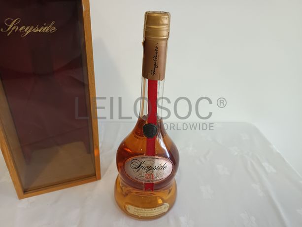 Garrafa de Whisky Speyside 21 Anos