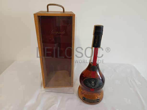 Garrafa de Whisky Speyside