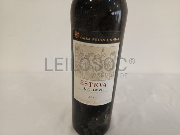 Garrafa de vinho tinto Esteva Douro 2015