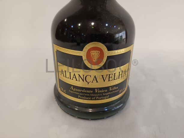 Aguardente Vínica Velha Aliança Velha