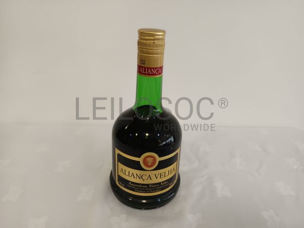 Aguardente Vínica Velha Aliança Velha