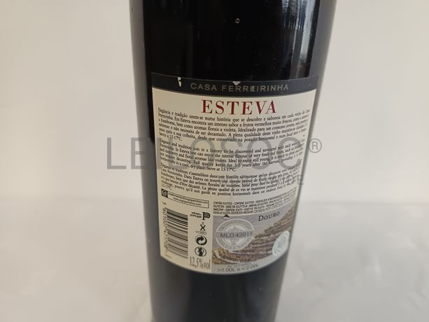 Garrafa de vinho tinto Esteva Douro 2013