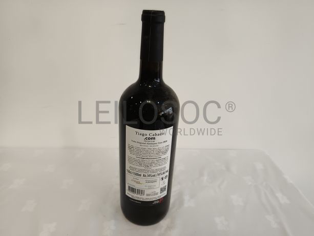 Garrafa de vinho tinto .com Preium Tiago Cabeço 2020