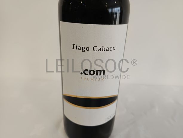 Garrafa de vinho tinto .com Preium Tiago Cabeço 2020