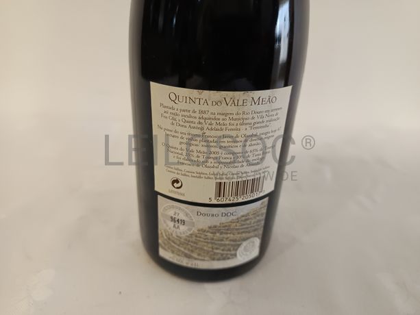 Garrafa de vinho tinto Quinta do Vale Meão Douro 2005