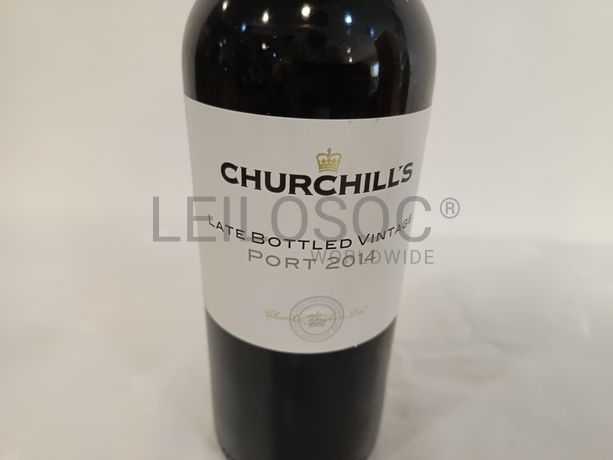 Garrafa de vinho do porto Chuchill's Late Bottled Vintage 2014
