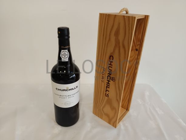 Garrafa de vinho do porto Chuchill's Late Bottled Vintage 2014