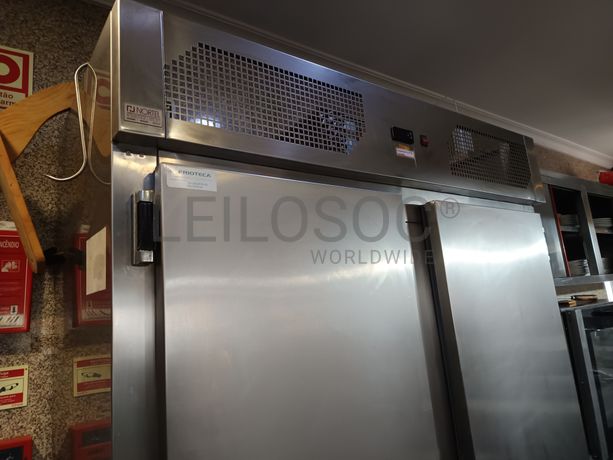 Frigorífico de 2 portas marca Inortel