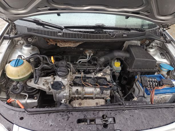Volkswagen Polo · Ano 2008