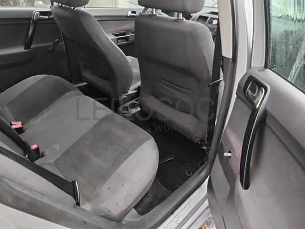 Volkswagen Polo · Ano 2008