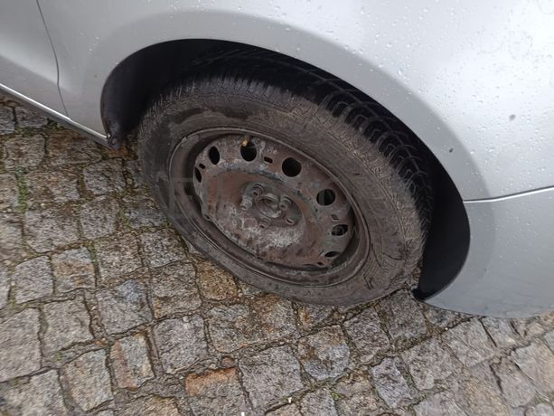 Volkswagen Polo · Ano 2008