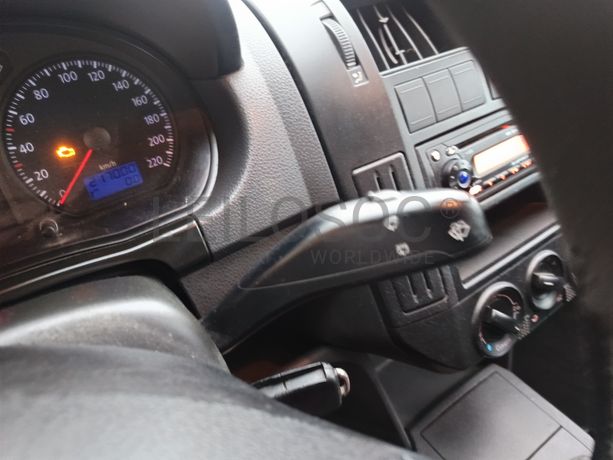 Volkswagen Polo · Ano 2008