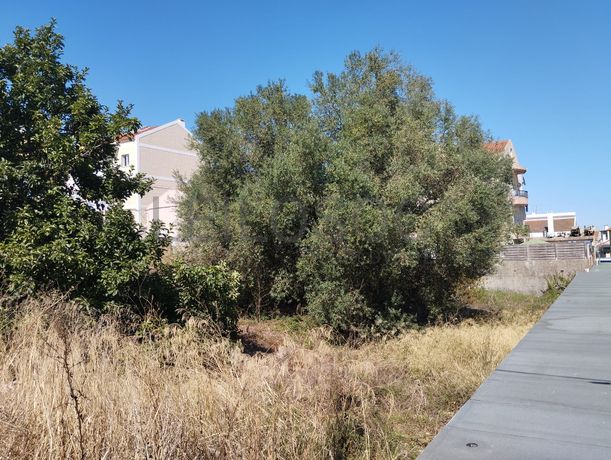 Terreno para Construção · Mina de Água, Amadora
