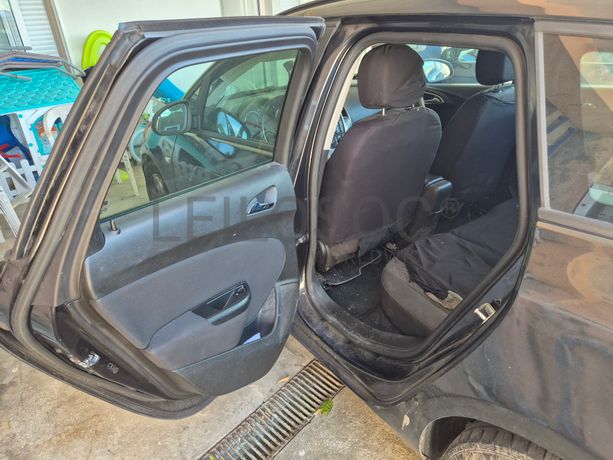 Opel Astra · Ano 2013