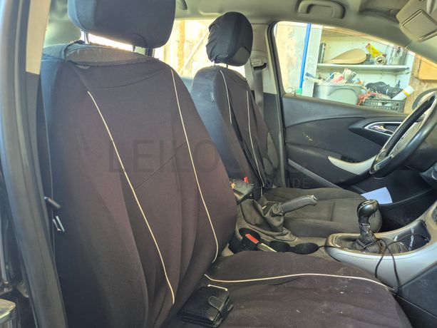 Opel Astra · Ano 2013