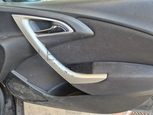 Opel Astra · Ano 2013