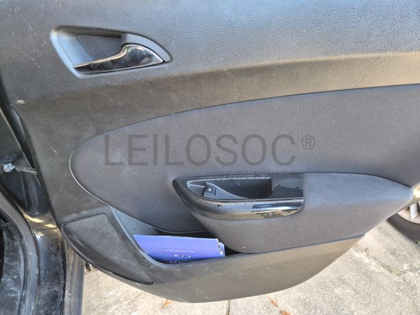 Opel Astra · Ano 2013