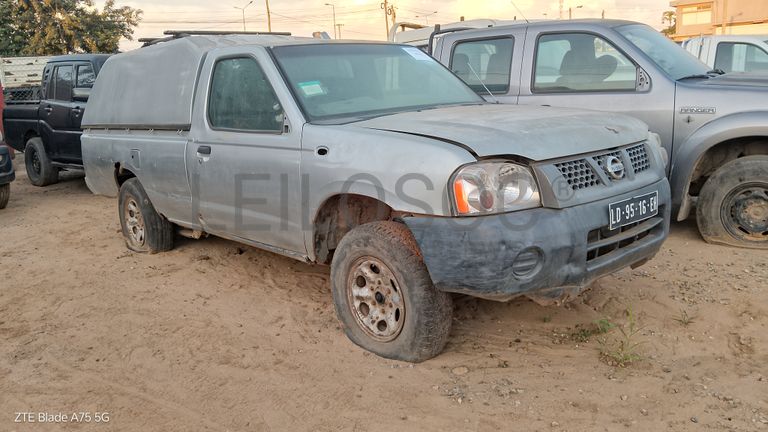 Nissan Hardbody 2WD SC TD27