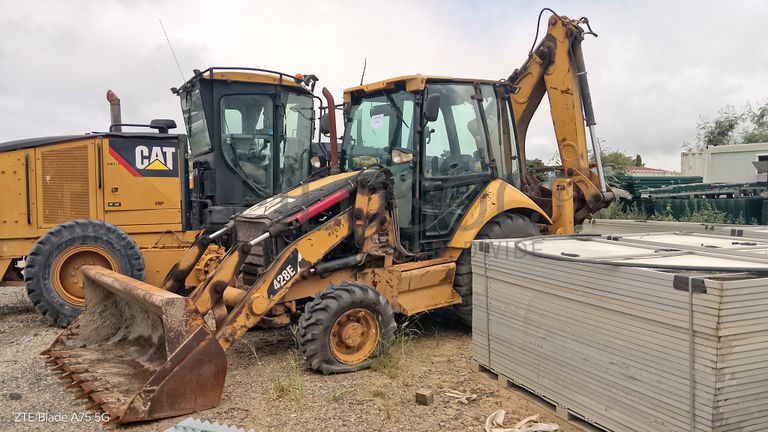 Retroescavadora Caterpillar 428E