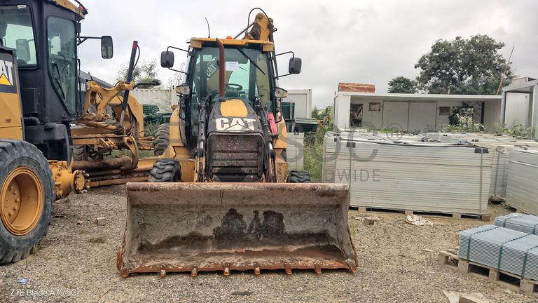 Retroescavadora Caterpillar 428E