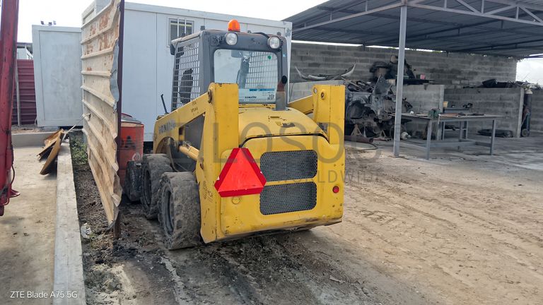 Mini Pa Carregadora Komatsu SK714