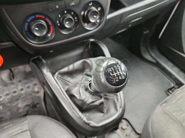 Opel Combo · Ano 2016