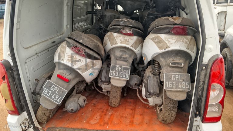 Motociclo Piaggio 50cc + Motociclo Piaggio 50cc + Motociclo Piaggio 50cc