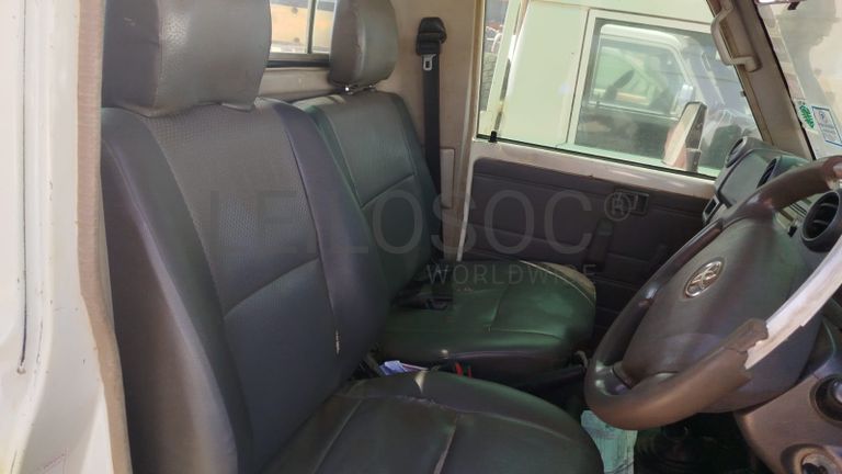 Toyota Land Cruiser 3,18m - 2013