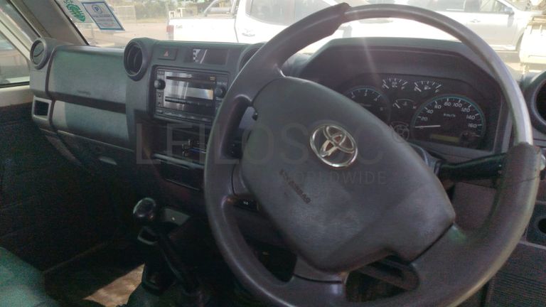 Toyota Land Cruiser 3,18m - 2013