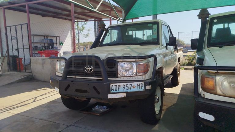 Toyota Land Cruiser 3,18m - 2013