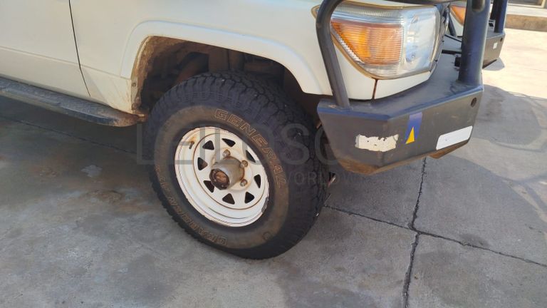 Toyota Land Cruiser 3,18m - 2013