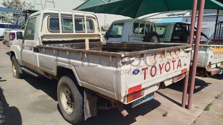 Toyota Land Cruiser 3,18m - 2013