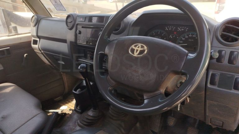 Toyota Land Cruiser 3,18m - 2013