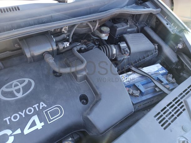 Toyota Carola Verso D4D · 7 Lugares · Ano 2005